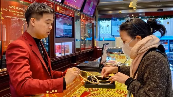 Giá vàng duy trì xu hướng tăng trong dài hạn