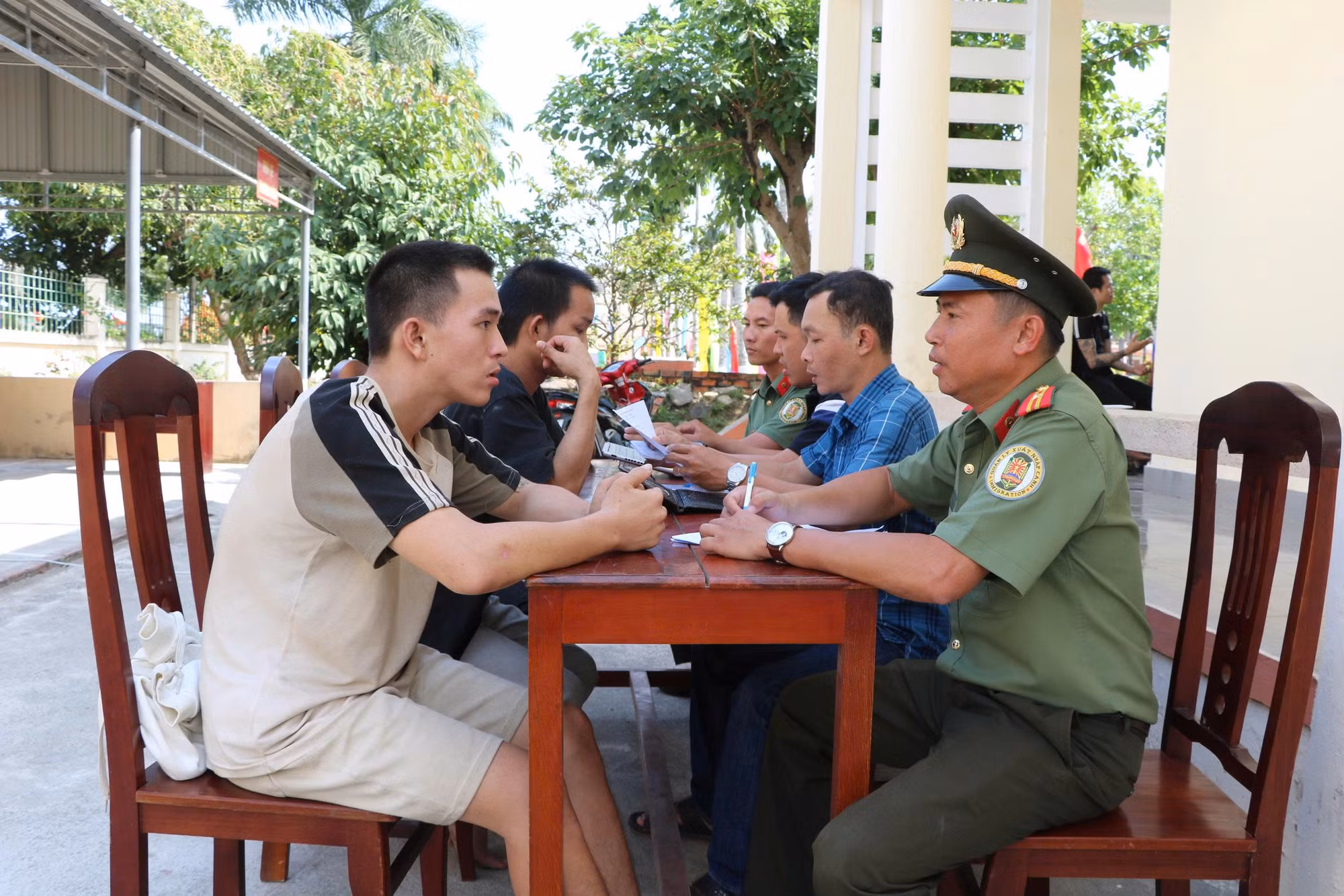 Tiếp nhận 78 công dân Việt Nam do Campuchia trao trả -1