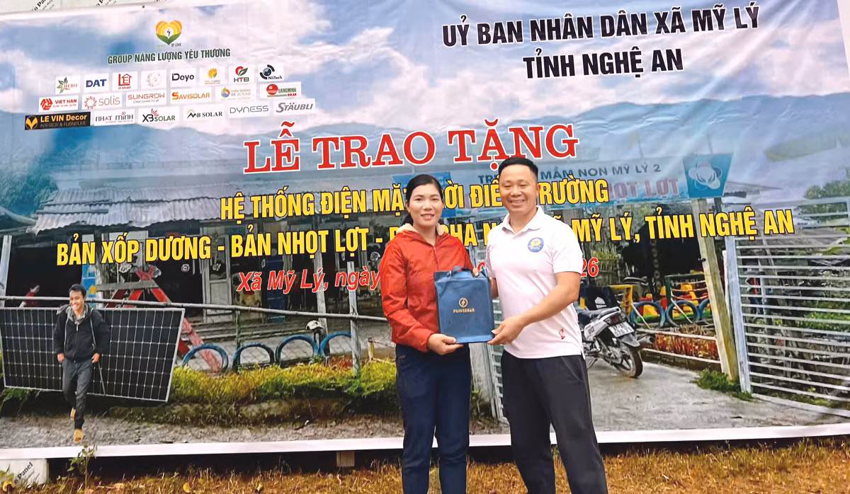 Lắp đặt điện mặt trời tại 3 điểm trường xa xôi nhất của xã Mỹ Lý -0