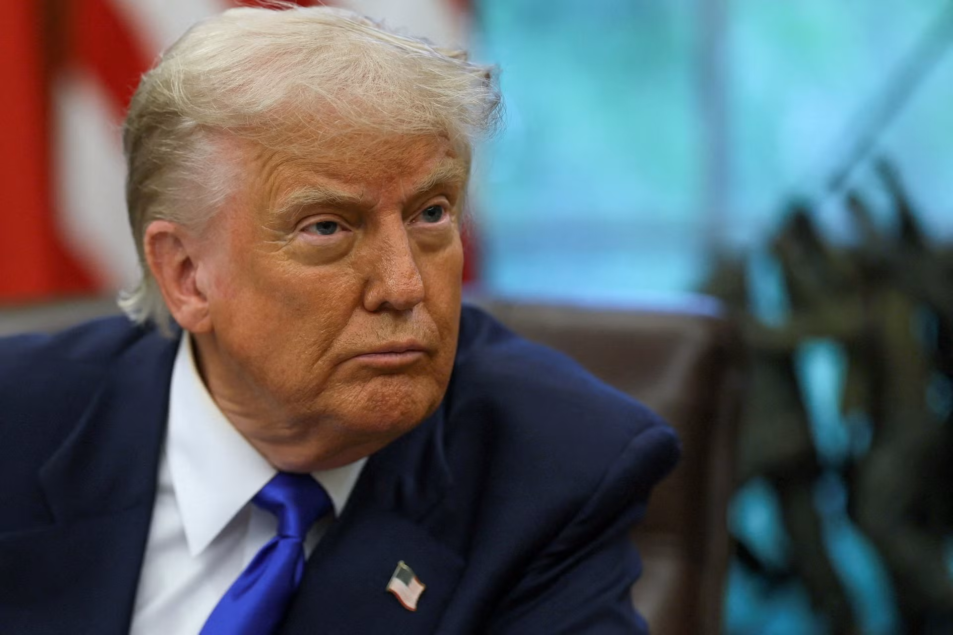 Tổng thống Trump phát cảnh báo tấn công Iran -0