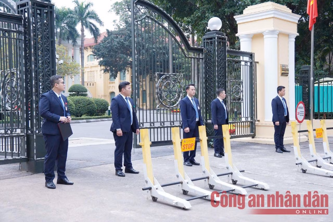 Bảo vệ an toàn Hội nghị lần thứ nhất Ban Chấp hành Trung ương Đảng khóa XIV tiến hành -4