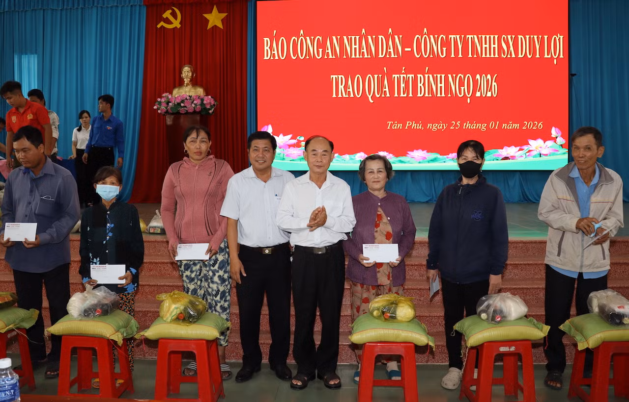 Góp thêm sắc xuân với người dân miệt vườn sông nước Đồng Tháp và Vĩnh Long -0