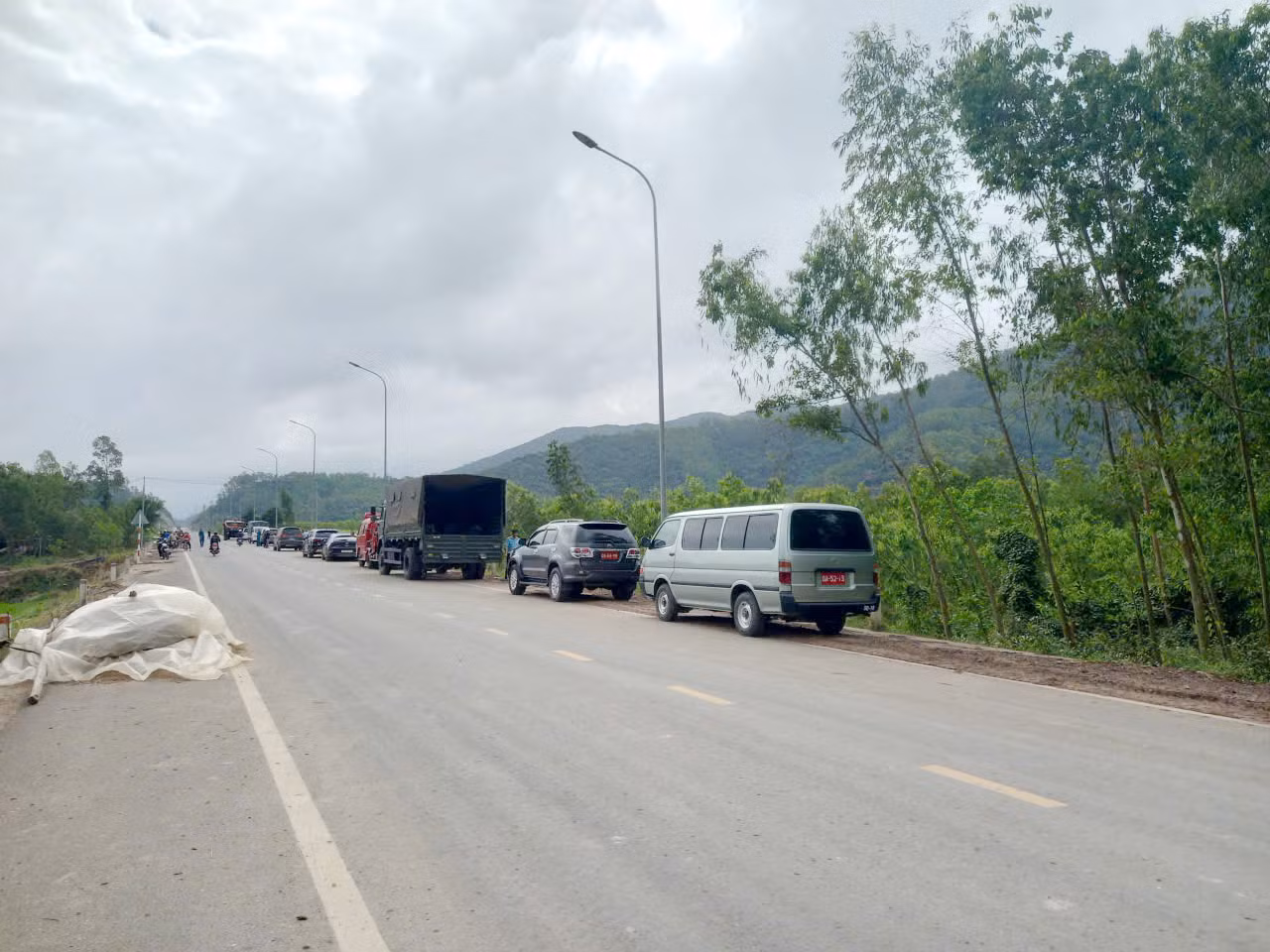 Gặp nam sinh cứu phi công trong vụ máy bay quân sự rơi ở phía Đông tỉnh Đắk Lắk -0