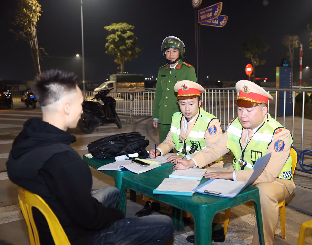 Lá chắn thép giữ bình yên địa bàn cửa ngõ Thủ đô -0