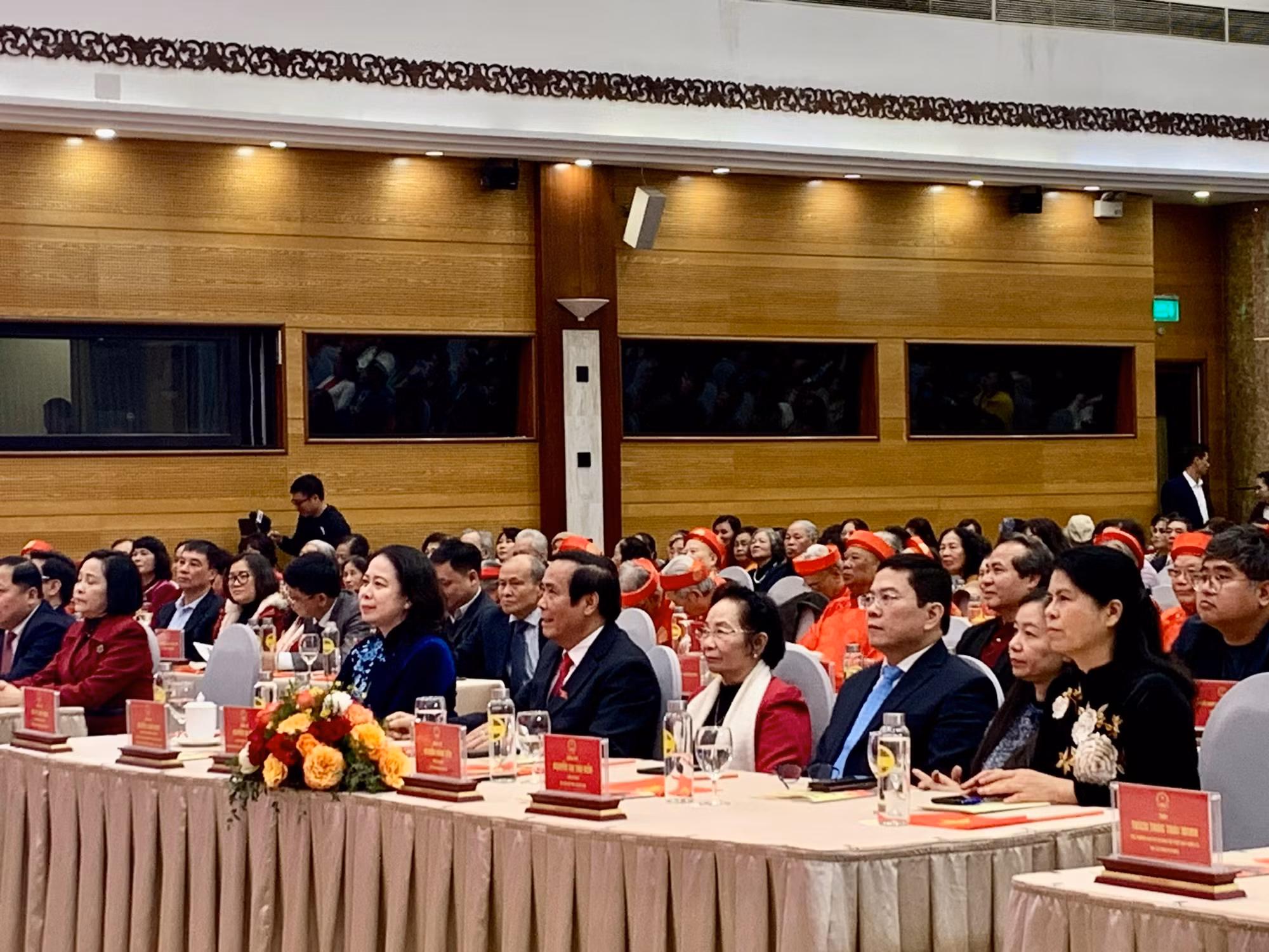 Người cao tuổi Việt Nam một lòng sắt son với Đảng -0