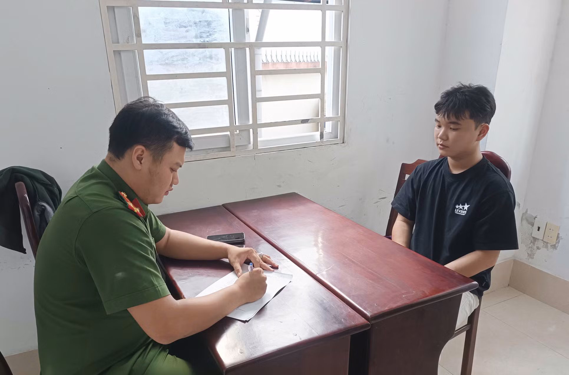 Từ thông tin trên mạng, bắt đối tượng gây loạt vụ cướp tài sản -1