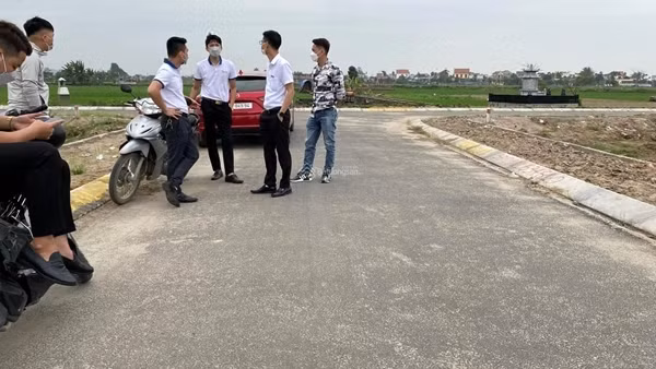 Một dự án có đến quá nửa số người trúng đấu giá quyền sử dụng đất bỏ cọc