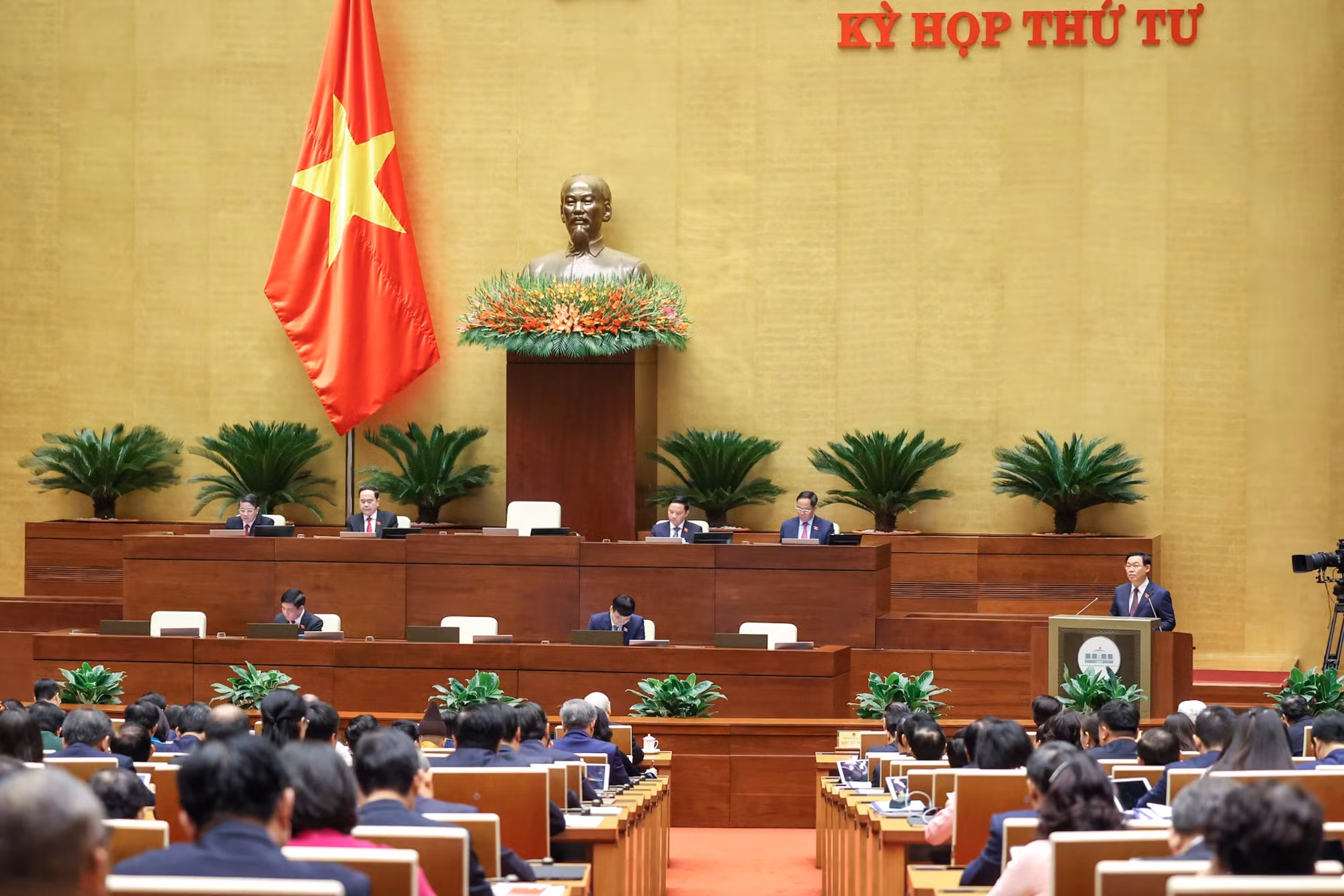 Quốc hội khai mạc trọng thể Kỳ họp thứ 4 -0