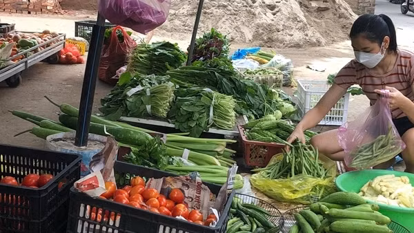 Giá lương thực và giá xăng dầu kéo chỉ số giá tiêu dùng tăng