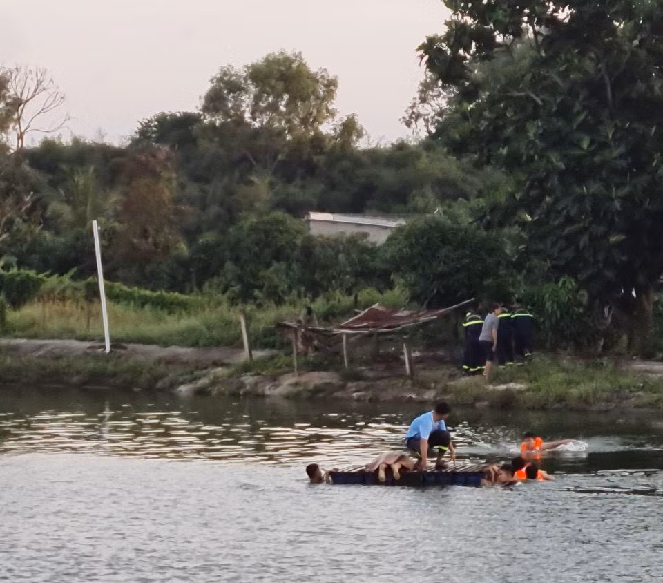Thách thức nhau bơi khi nhậu, một người đuối nước tử vong -0