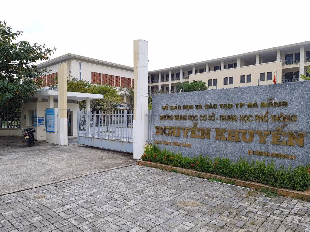 Đà Nẵng: Hiệu trưởng bị nhắn tin đe dọa vì bảo vệ nhà trường sập bẫy vay “tín dụng đen” -0