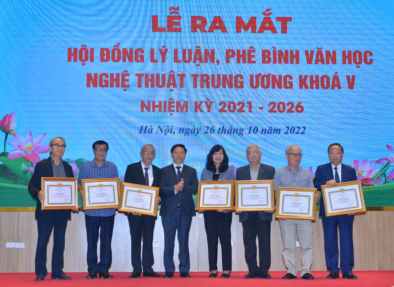 Ra mắt Hội đồng Lý luận, phê bình văn học, nghệ thuật Trung ương nhiệm kỳ 2021-2026 -0