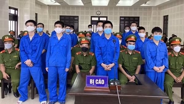 19 thanh thiếu niên cùng lãnh án về tội "Giết người"