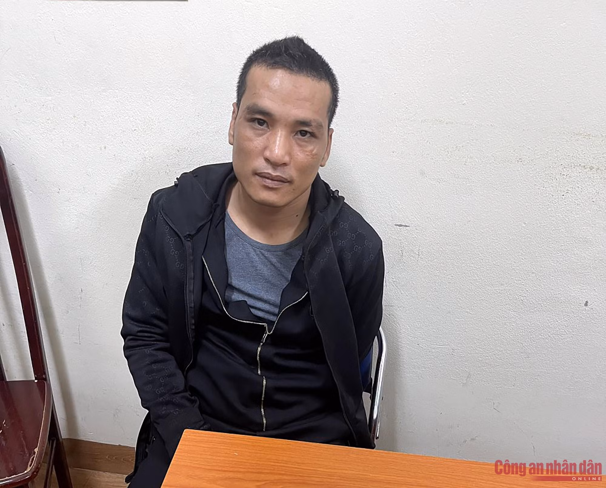 Đi ngang chốt 141, gã đàn ông mang ma túy lo lắng, run rẩy -0