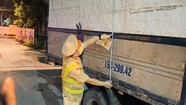 Xử lý xe quá tải phải liên tục, lâu dài, nhằm kéo giảm sâu ùn tắc và tai nạn giao thông