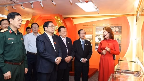 Tiếp tục giữ vững và phát huy bản chất "Bộ đội Cụ Hồ"