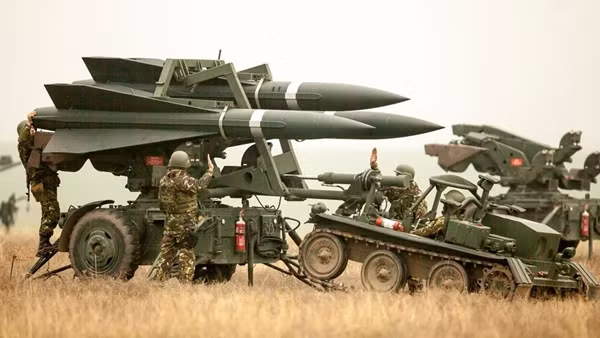 Mỹ cân nhắc gửi hệ thống phòng không HAWK đến Ukraine