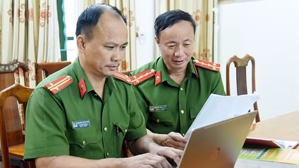 Gặp hai tác giả giành giải A toàn quốc cuộc thi viết bảo vệ nền tảng tư tưởng của Đảng
