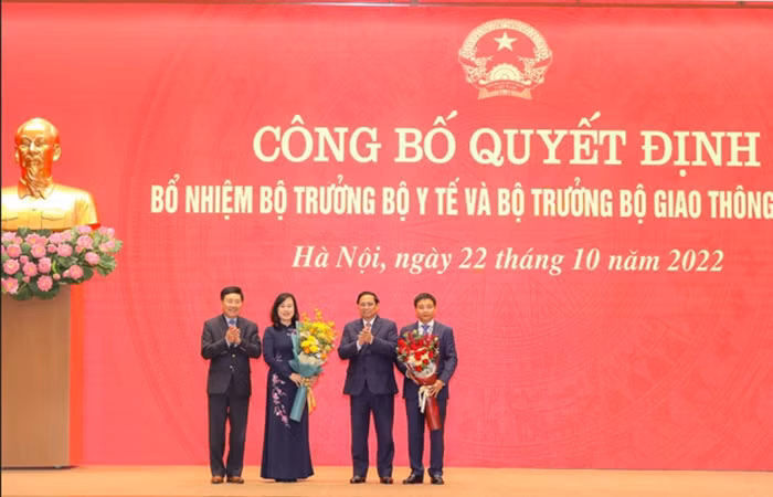 Thủ tướng Phạm Minh Chính trao Quyết định bổ nhiệm hai Bộ trưởng -0