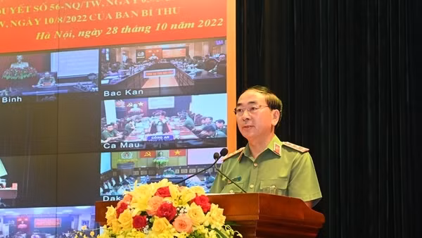 Đấu tranh, phản bác các quan điểm sai trái, thù địch, phản động