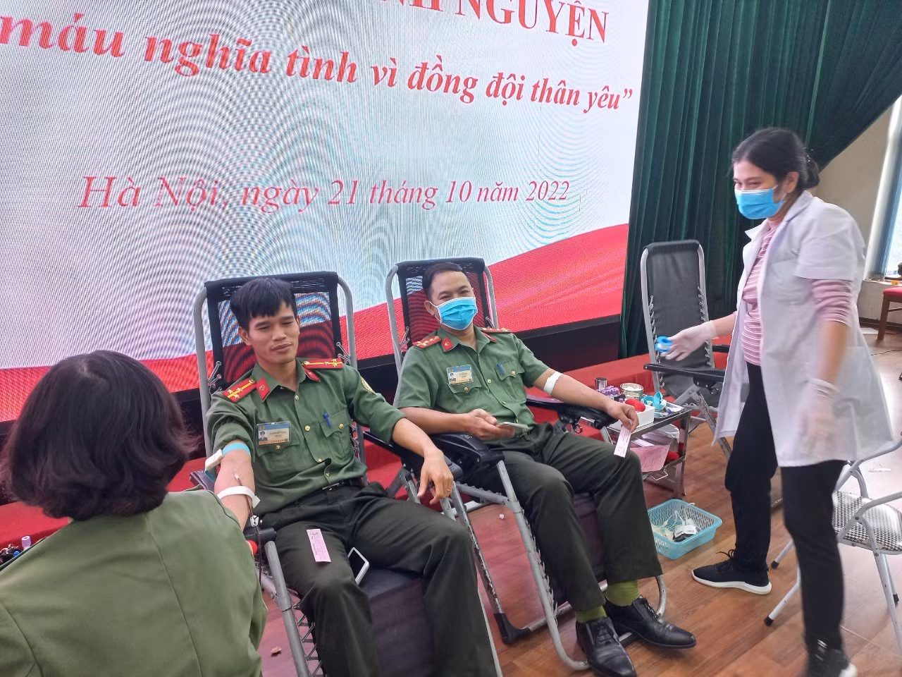 Công an cửa khẩu Cảng hàng không Quốc tế Nội Bài, tổ chức chương trình hiến máu tình nguyện -0