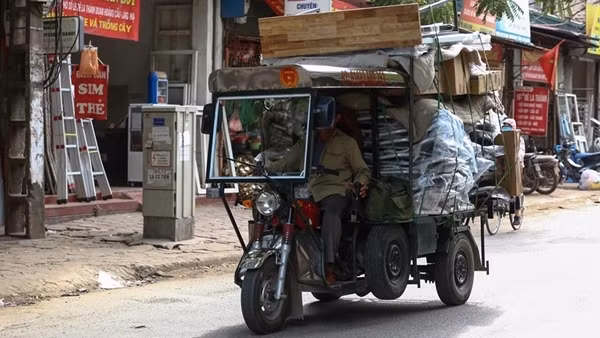 Cảnh báo nguy cơ tai nạn từ những phương tiện gắn mác “thương binh”