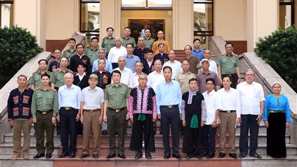 Các già làng, trưởng bản, người có uy tín góp phần củng cố khối đoàn kết dân tộc, đảm bảo ANTT trên địa bàn