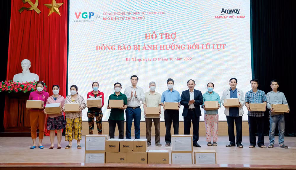 Amway Việt Nam chung tay cùng TP Đà Nẵng khắc phục thiệt hại do thiên tai -0