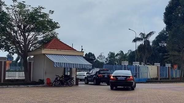 Khởi tố nguyên Chủ tịch UBND huyện vì sai phạm đất đai