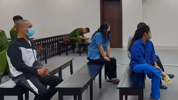 Vợ chồng mua bán ma túy cùng lĩnh án chung thân