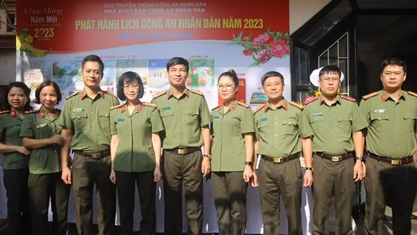 Khai trương phát hành Lịch CAND năm 2023