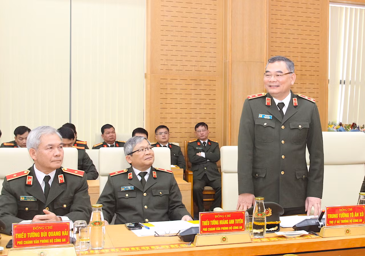 Đại tá Đặng Hồng Đức giữ chức Chánh Văn phòng, Trung tướng Tô Ân Xô là Người phát ngôn Bộ Công an -0