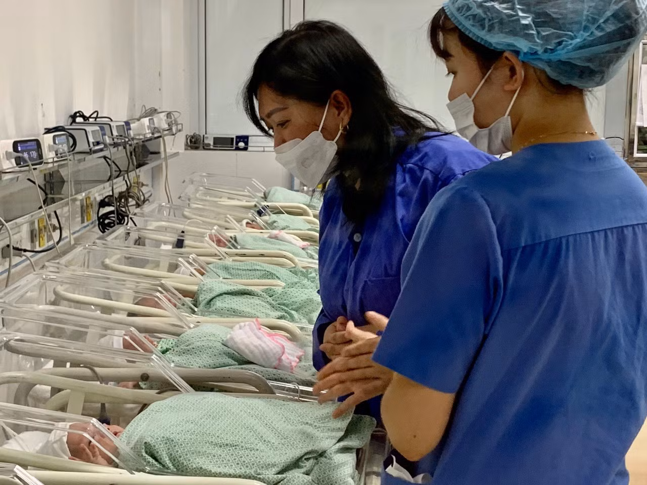 Những bé tí hon và hành trình vượt cửa tử -0