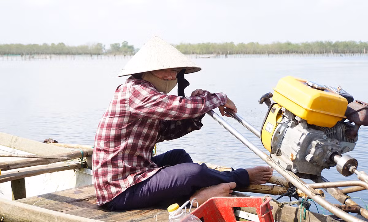 Xuân về trên phá Tam Giang -0