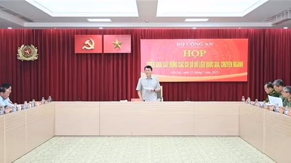 Đẩy nhanh tiến độ xây dựng các Cơ sở dữ liệu quốc gia, chuyên ngành