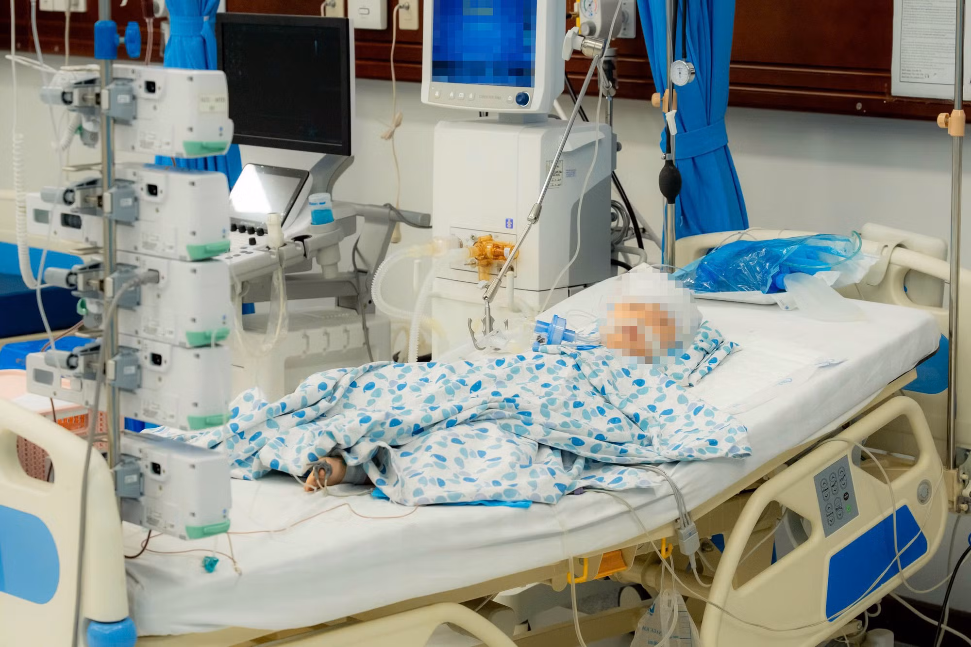 Sức khoẻ 2 cháu bé trong vụ TNGT liên hoàn ở Hà Nội giờ ra sao? -0