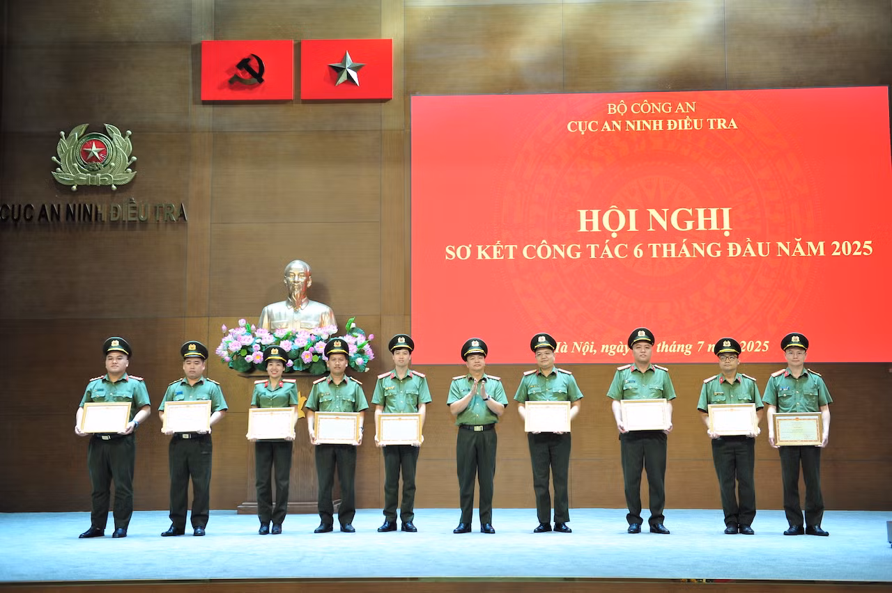 Phát huy tinh thần “an ninh chủ động”, nắm chắc tình hình toàn diện các mặt công tác an ninh điều tra -0