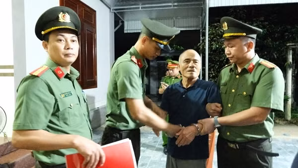 Khởi tố đối tượng&nbsp;lợi dụng các quyền tự do dân chủ xâm phạm lợi ích của Nhà nước