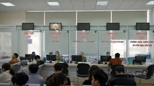 Công an Lâm Đồng làm việc tới 23h đêm, kịp thời cấp phiếu lý lịch tư pháp