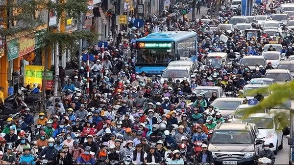 Lãnh đạo Hà Nội nêu phương án chuyển đổi từ xe máy xăng sang xe điện