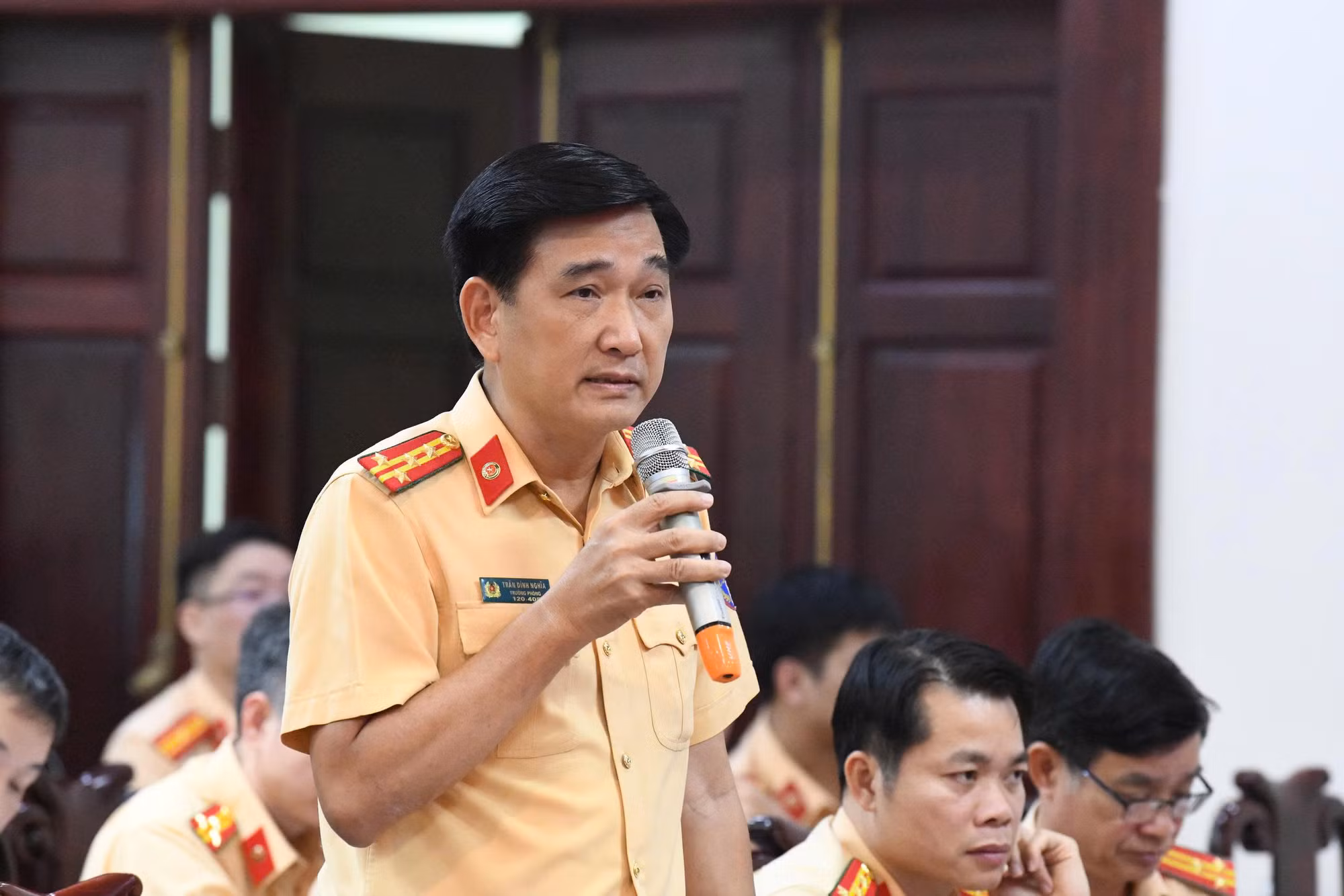CSGT bàn giải pháp nâng cao chất lượng phục vụ người dân -0