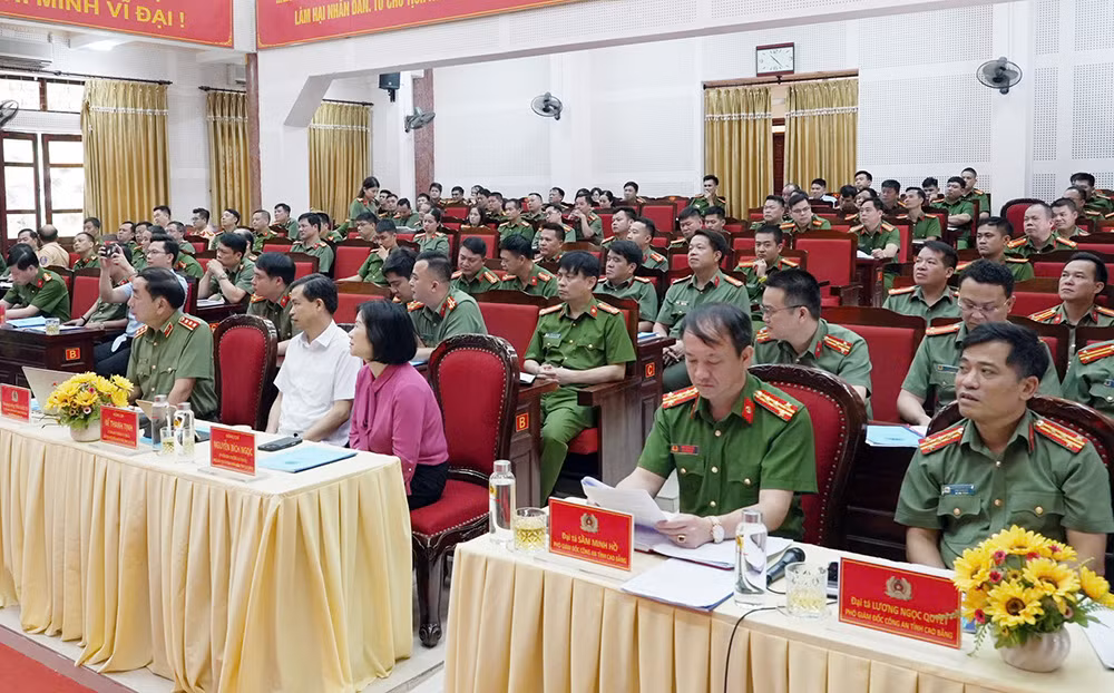 các đại biểu tham dự hội nghị.jpg -1