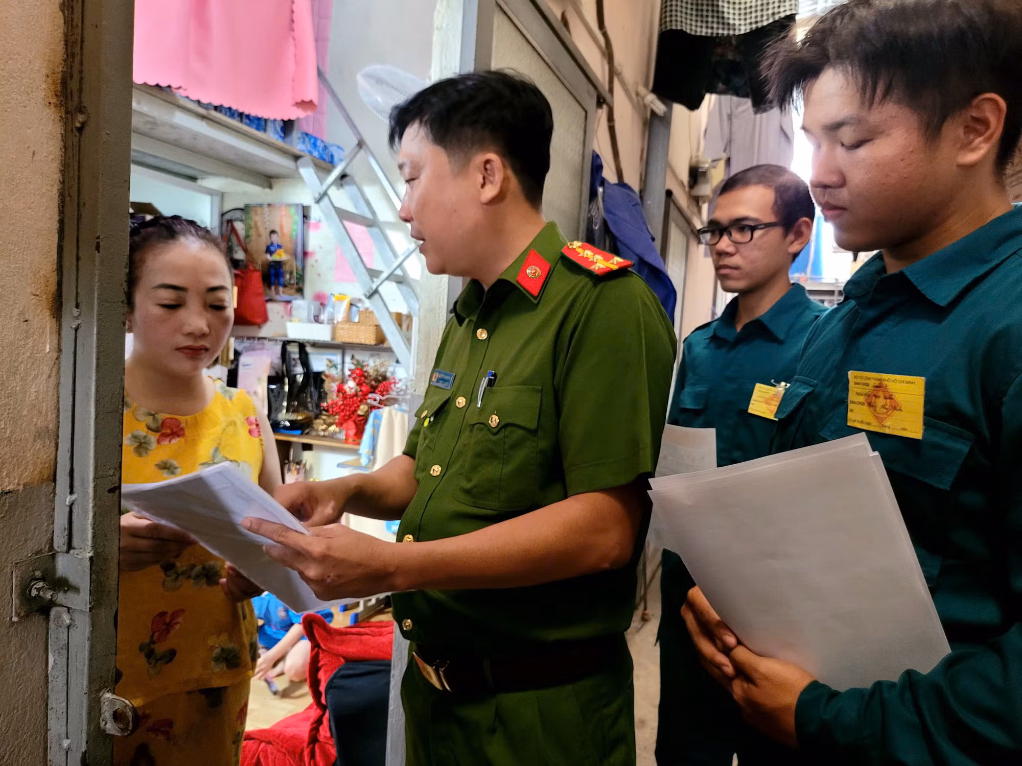  Ra quân kiểm tra, tuyên truyền an toàn phòng cháy chữa cháy tại nhà trọ, chung cư -6