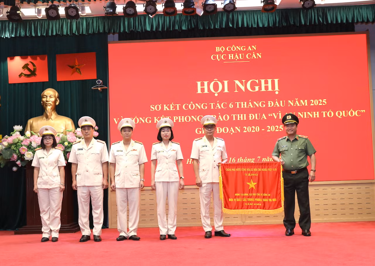 Đẩy mạnh công tác hậu cần, quản trị trong CAND theo hướng hiện đại -0