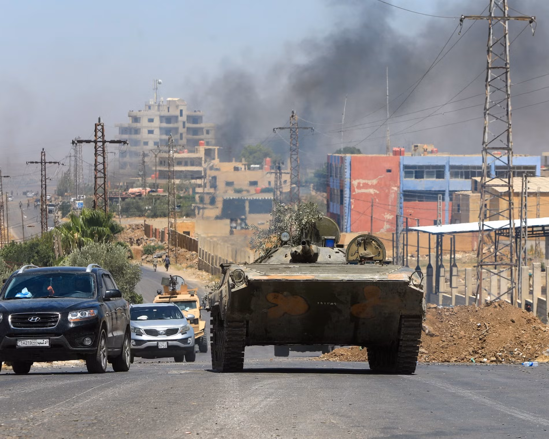 Israel không kích đồng loạt các vị trí tại Syria và Lebanon -0