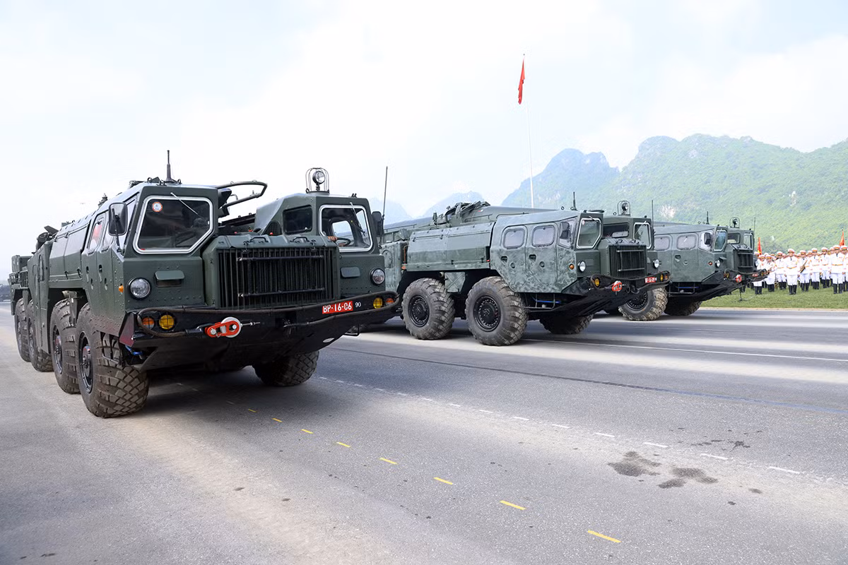 Loạt phương tiện đặc chủng của Công an, Quân đội diễu hành A80 -5