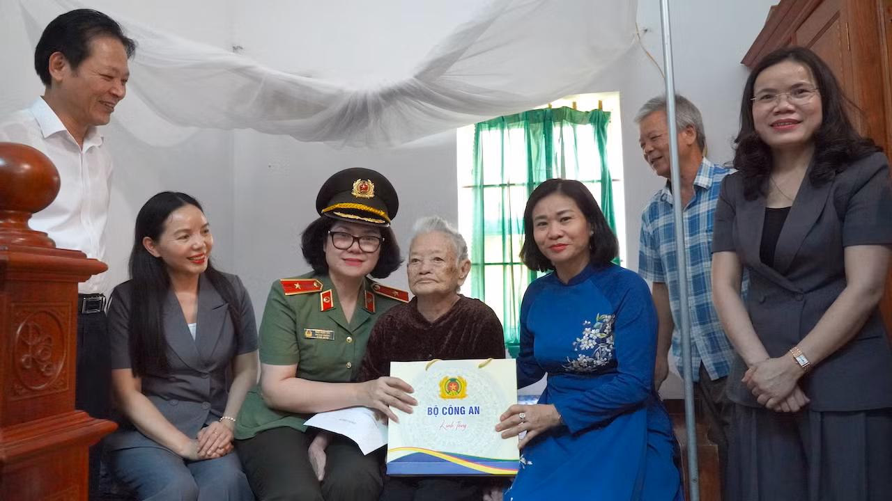 Nhiều hoạt động tri ân Mẹ Việt Nam anh hùng, thương, bệnh binh, gia đình chính sách trên địa bàn tỉnh Hưng Yên -0