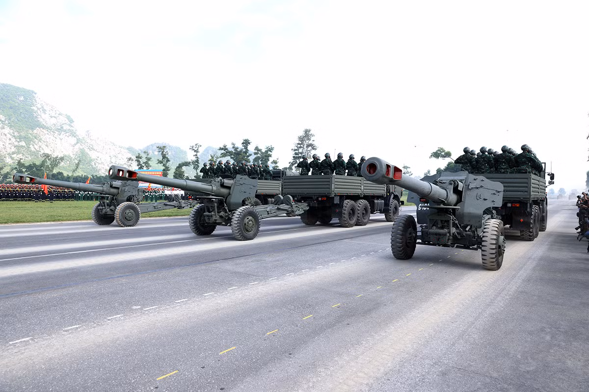Loạt phương tiện đặc chủng của Công an, Quân đội diễu hành A80 -3