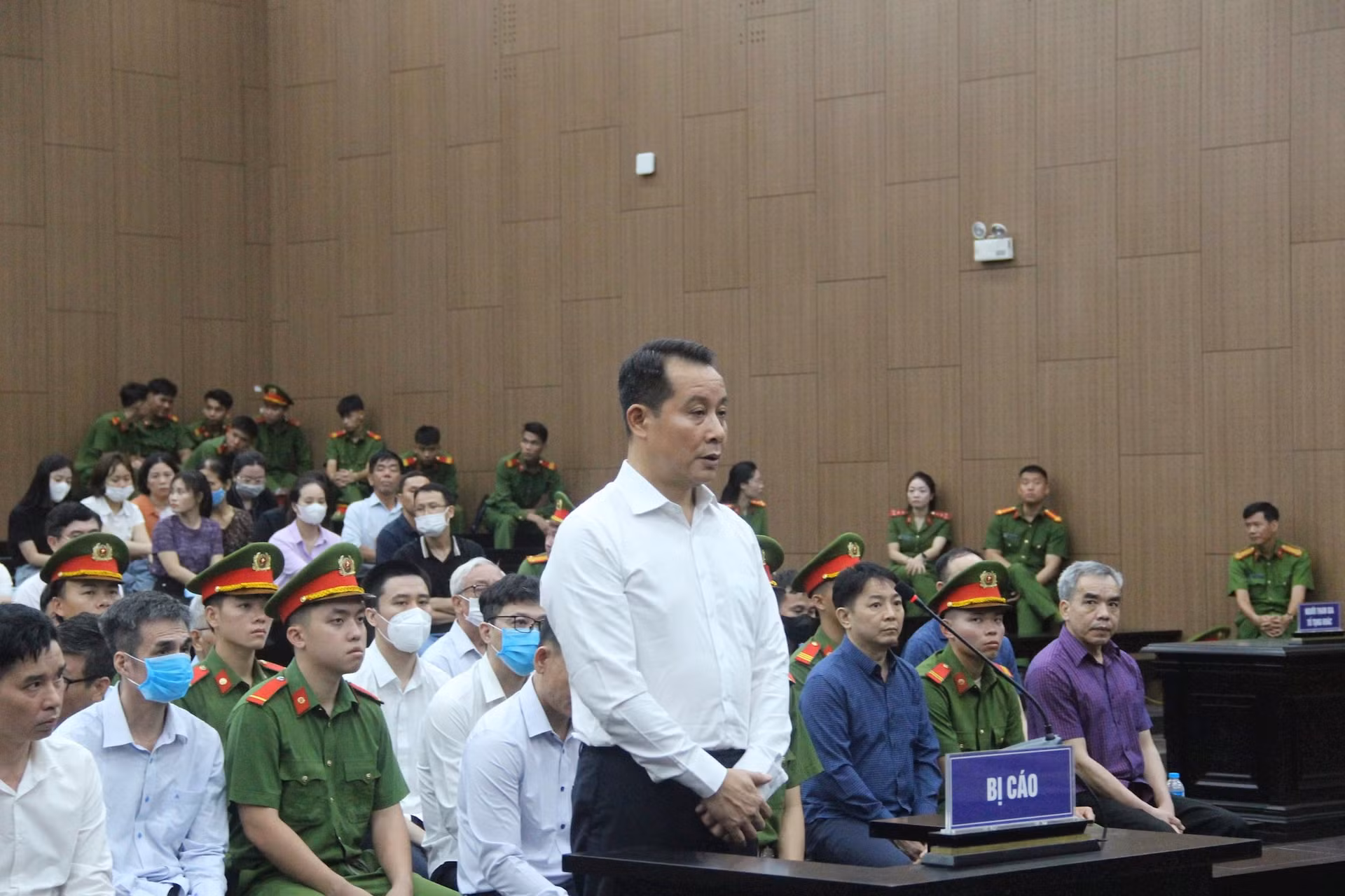 Cựu Bí thư Tỉnh ủy Vĩnh Phúc Hoàng Thị Thúy Lan bị tuyên phạt 14 năm tù -0