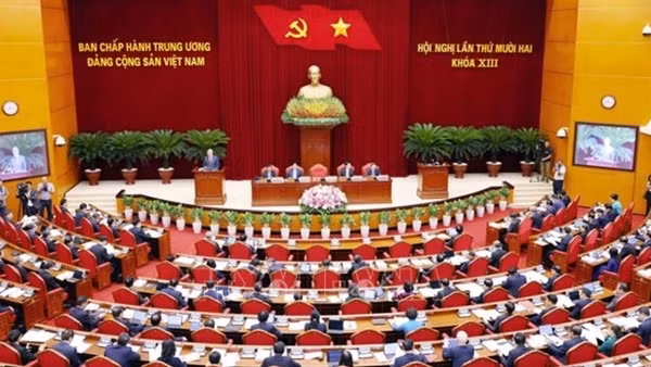 Ngày làm việc thứ nhất Hội nghị lần thứ 12 Ban Chấp hành Trung ương Đảng khóa XIII